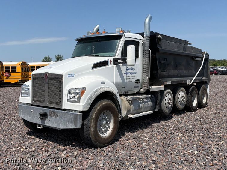 image for item YA4512 2023 Kenworth T880 dump truck 