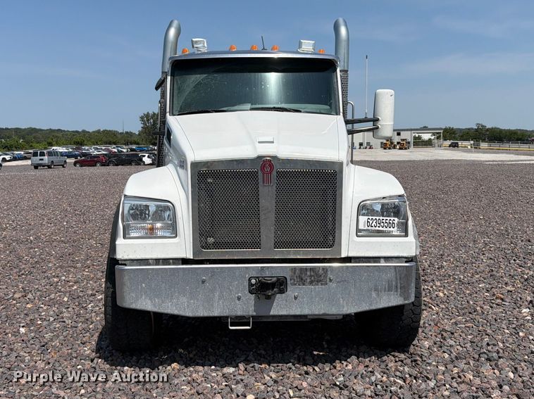 image for item YA4512 2023 Kenworth T880 dump truck 
