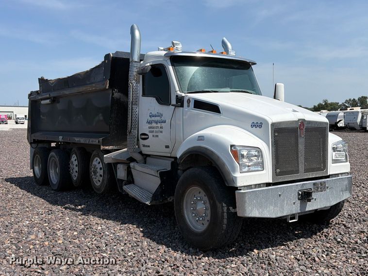 image for item YA4512 2023 Kenworth T880 dump truck 