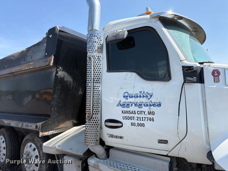 image for item YA4512 2023 Kenworth T880 dump truck 