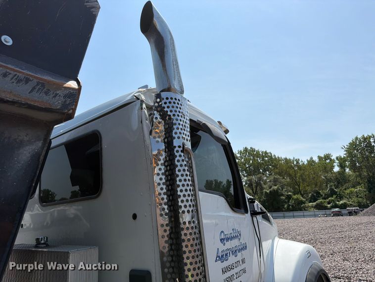 image for item YA4512 2023 Kenworth T880 dump truck 