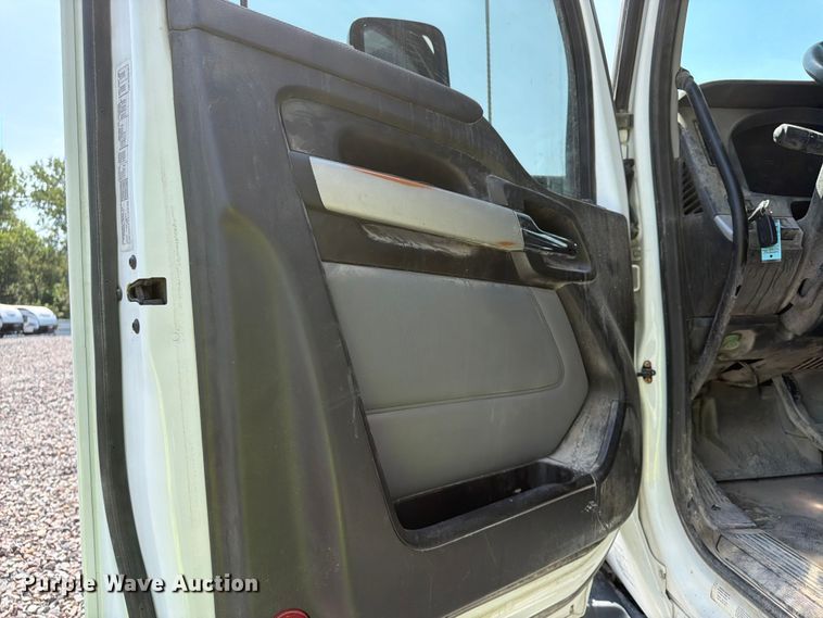 image for item YA4512 2023 Kenworth T880 dump truck 