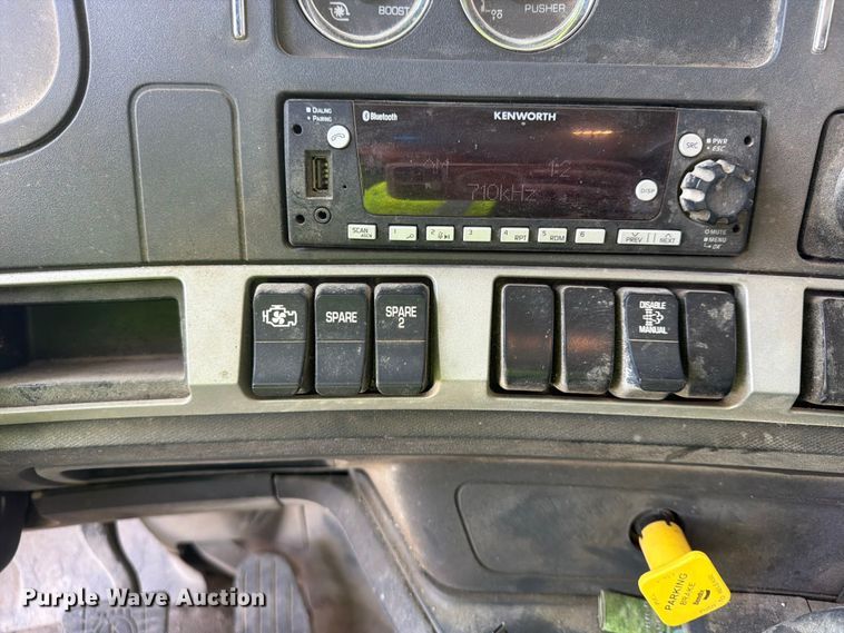 image for item YA4512 2023 Kenworth T880 dump truck 
