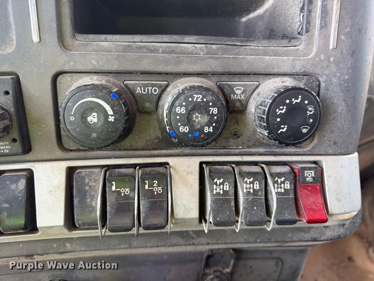 image for item YA4512 2023 Kenworth T880 dump truck 