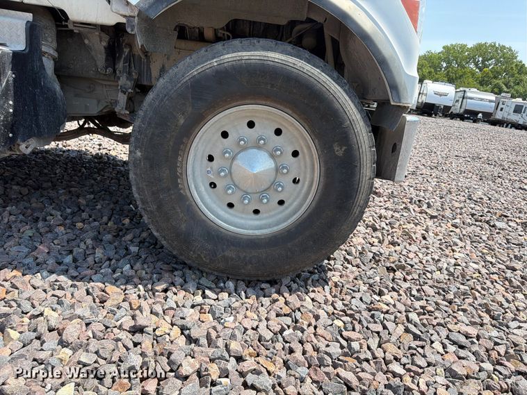 image for item YA4512 2023 Kenworth T880 dump truck 