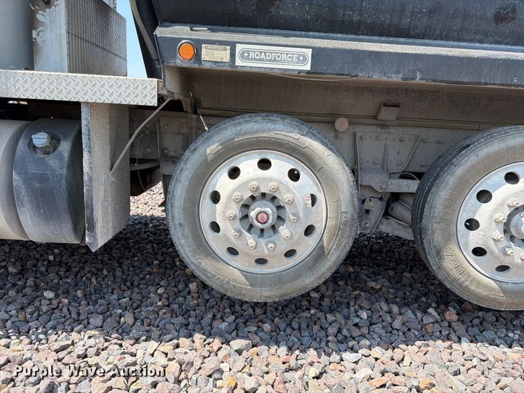 image for item YA4512 2023 Kenworth T880 dump truck 