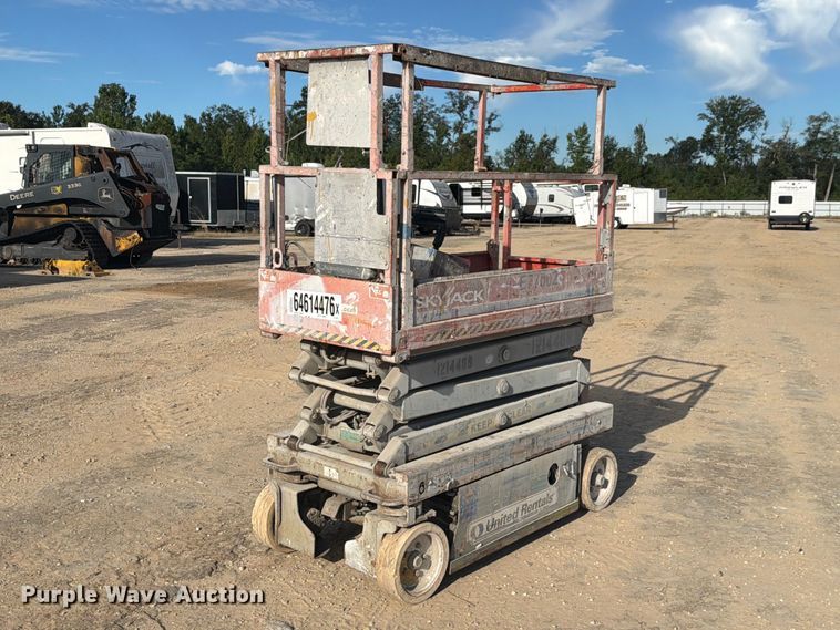 2011 Skyjack SJIII 3219 scissor lift