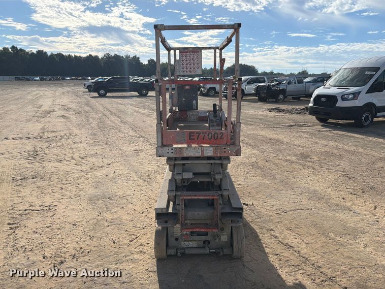 image for item YA4564 2011 Skyjack SJIII 3219 scissor lift