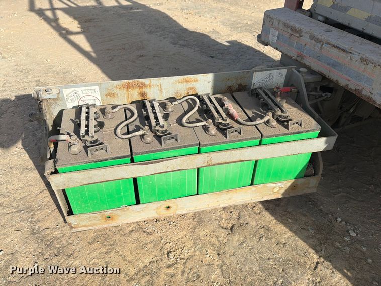 image for item YA4564 2011 Skyjack SJIII 3219 scissor lift