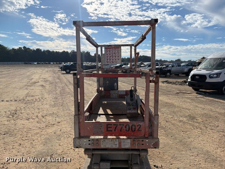 image for item YA4564 2011 Skyjack SJIII 3219 scissor lift