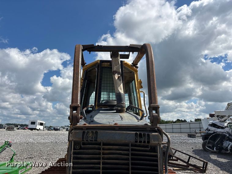 image for item YA4589 2001 John Deere 700H dozer