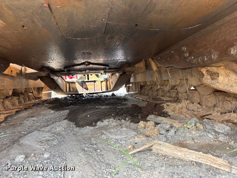 image for item YA4589 2001 John Deere 700H dozer