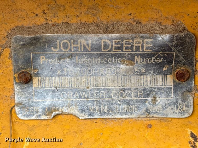 image for item YA4589 2001 John Deere 700H dozer