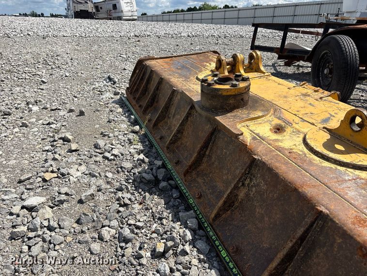 image for item YA4589 2001 John Deere 700H dozer