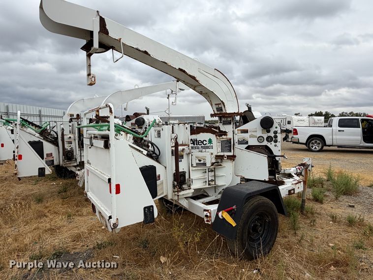image for item YA4595 2010 Altec DC-912A wood chipper