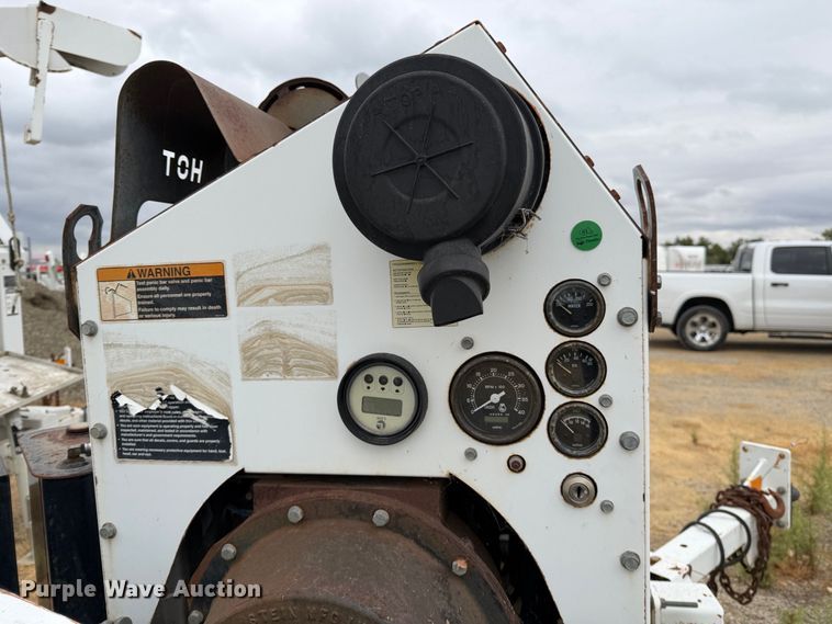 image for item YA4595 2010 Altec DC-912A wood chipper