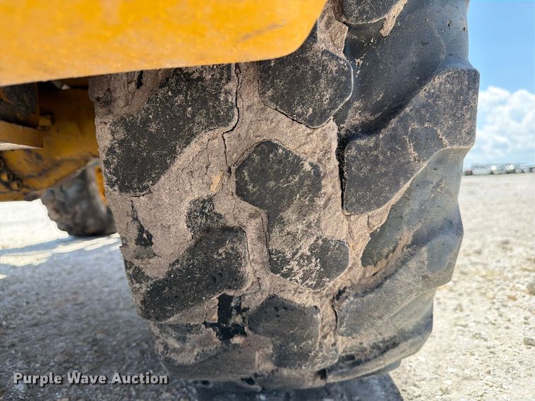image for item YA4603 2025 John Deere 204G compact wheel loader