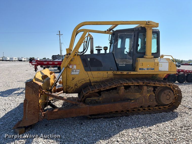 image for item YA4706 2006 Komatsu D65EX-15 dozer
