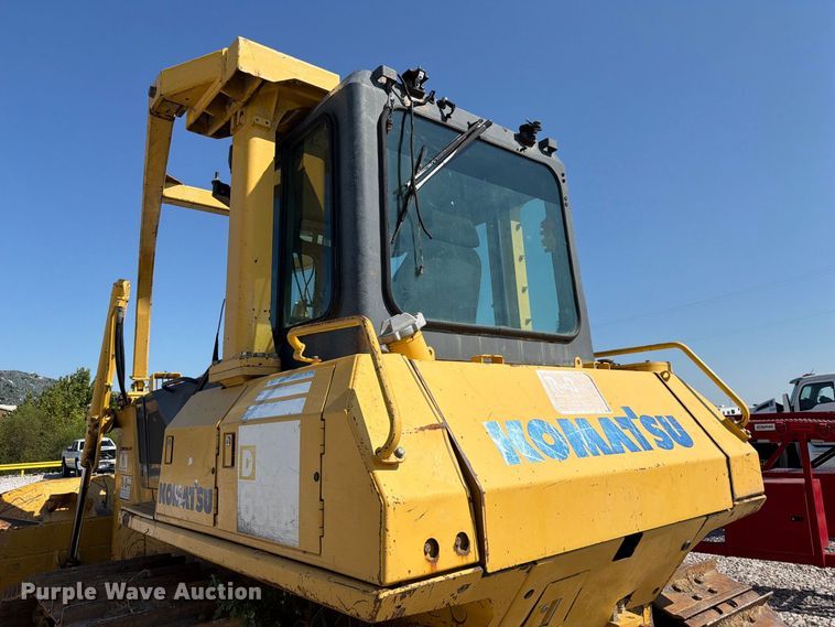 image for item YA4706 2006 Komatsu D65EX-15 dozer