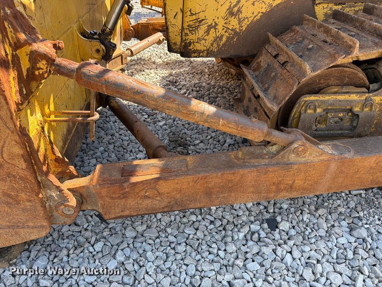 image for item YA4706 2006 Komatsu D65EX-15 dozer