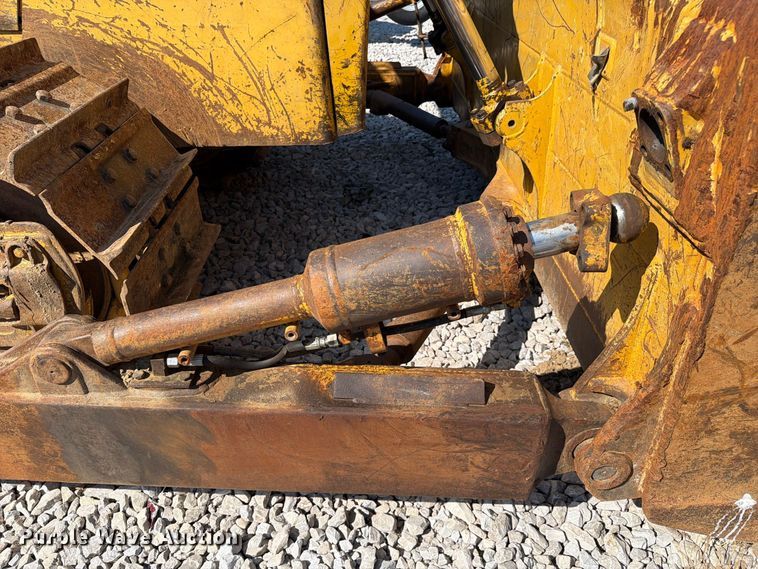 image for item YA4706 2006 Komatsu D65EX-15 dozer