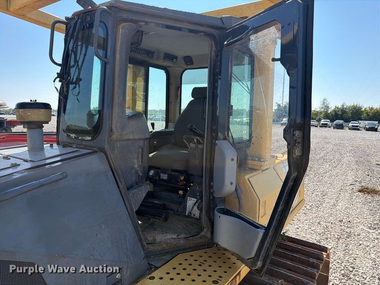 image for item YA4706 2006 Komatsu D65EX-15 dozer