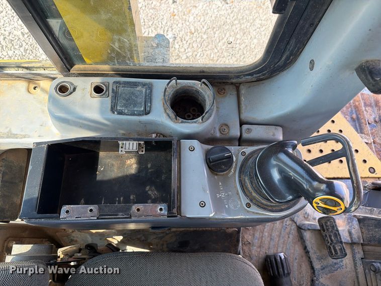 image for item YA4706 2006 Komatsu D65EX-15 dozer