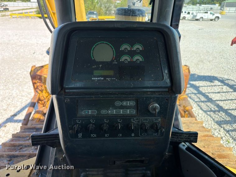 image for item YA4706 2006 Komatsu D65EX-15 dozer
