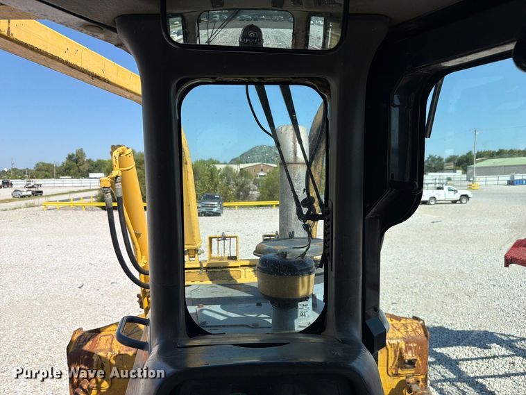 image for item YA4706 2006 Komatsu D65EX-15 dozer
