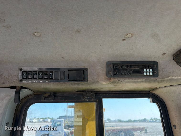 image for item YA4706 2006 Komatsu D65EX-15 dozer
