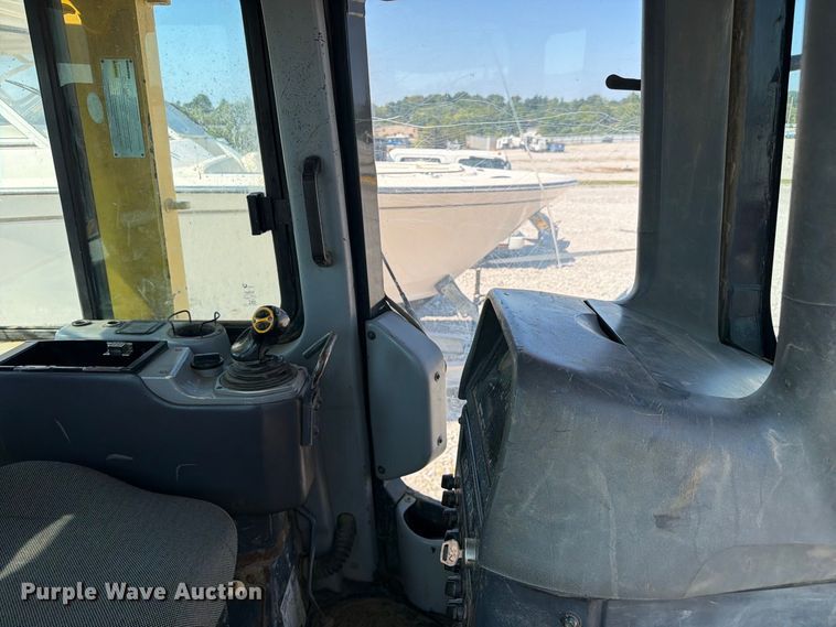 image for item YA4706 2006 Komatsu D65EX-15 dozer