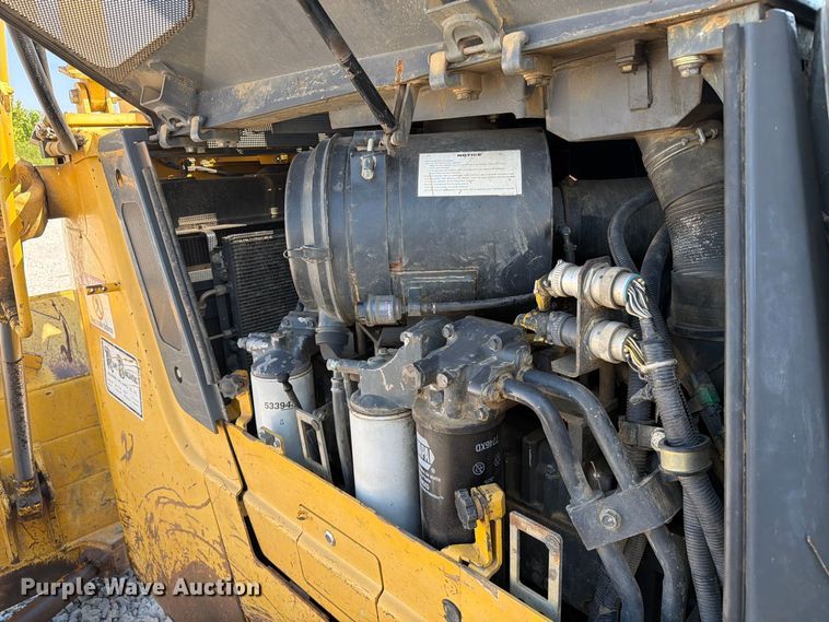 image for item YA4706 2006 Komatsu D65EX-15 dozer