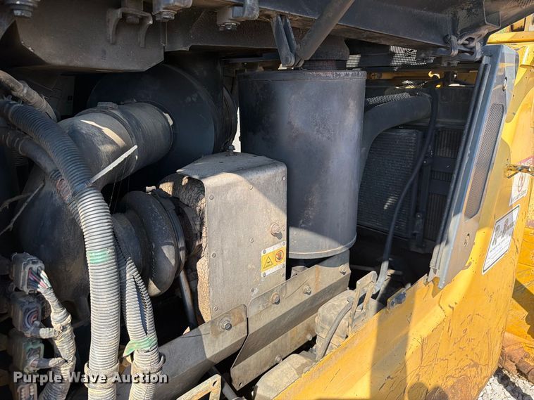 image for item YA4706 2006 Komatsu D65EX-15 dozer