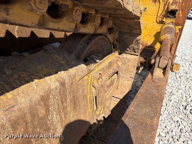 image for item YA4706 2006 Komatsu D65EX-15 dozer