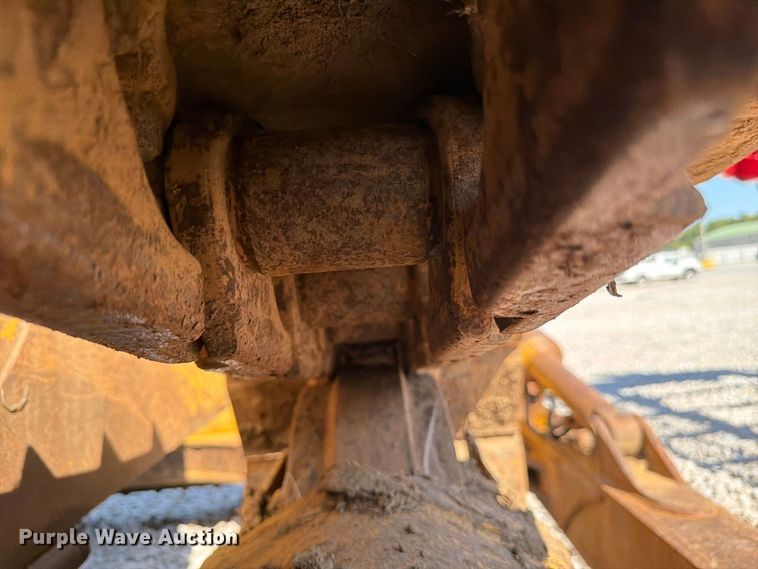 image for item YA4706 2006 Komatsu D65EX-15 dozer