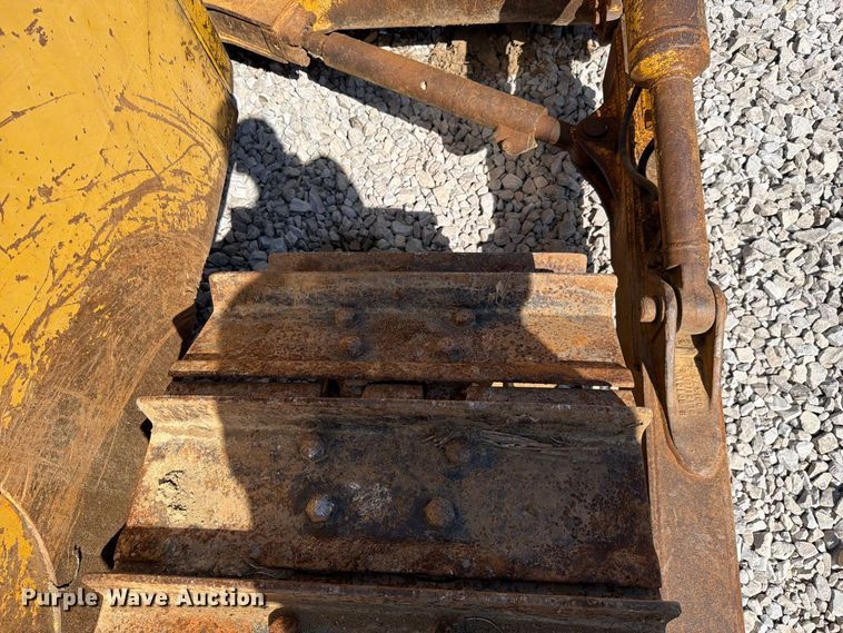 image for item YA4706 2006 Komatsu D65EX-15 dozer