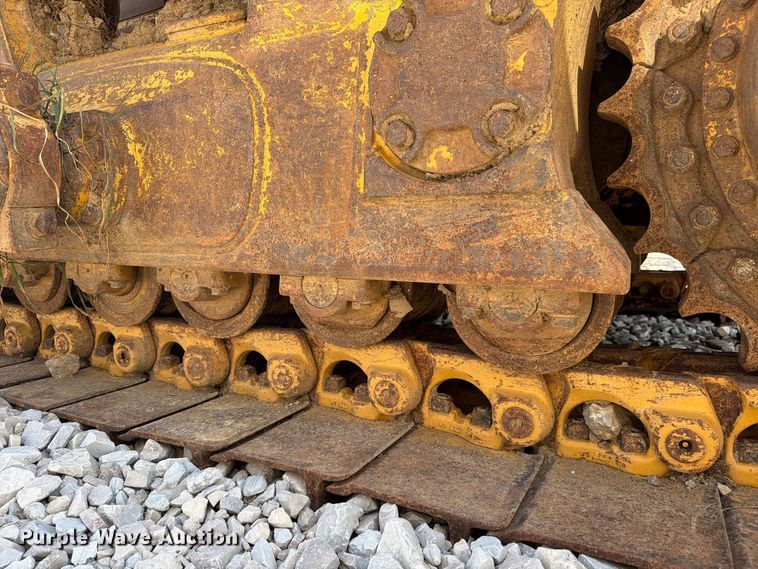 image for item YA4706 2006 Komatsu D65EX-15 dozer