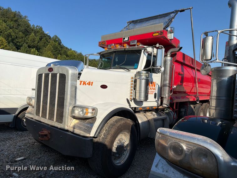 image for item YA4711 2014 Peterbilt 388 dump truck