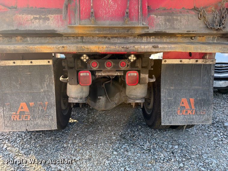 image for item YA4711 2014 Peterbilt 388 dump truck