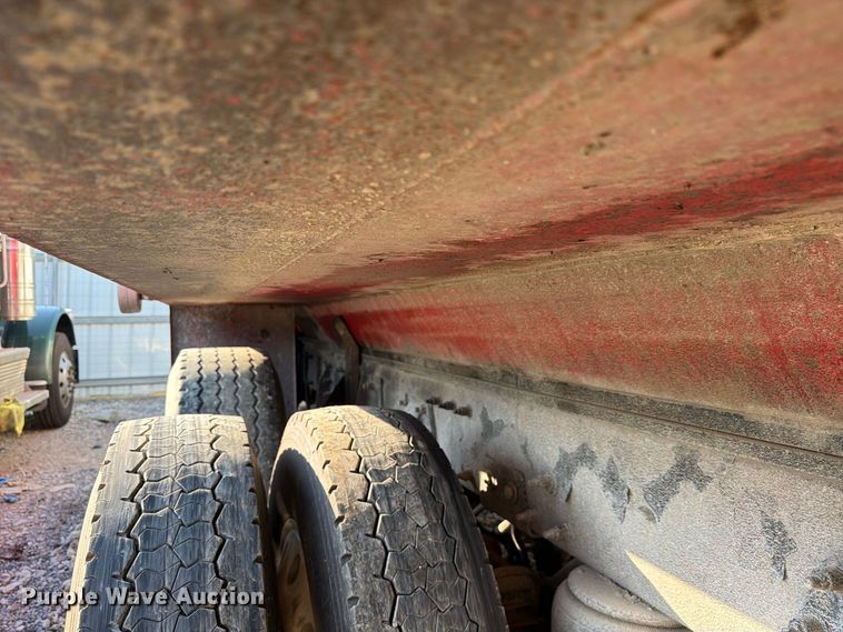 image for item YA4711 2014 Peterbilt 388 dump truck