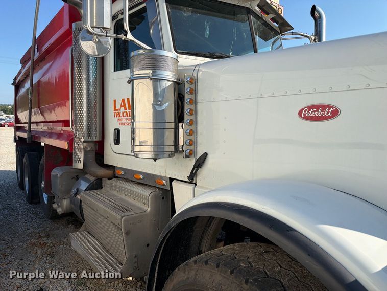 image for item YA4711 2014 Peterbilt 388 dump truck