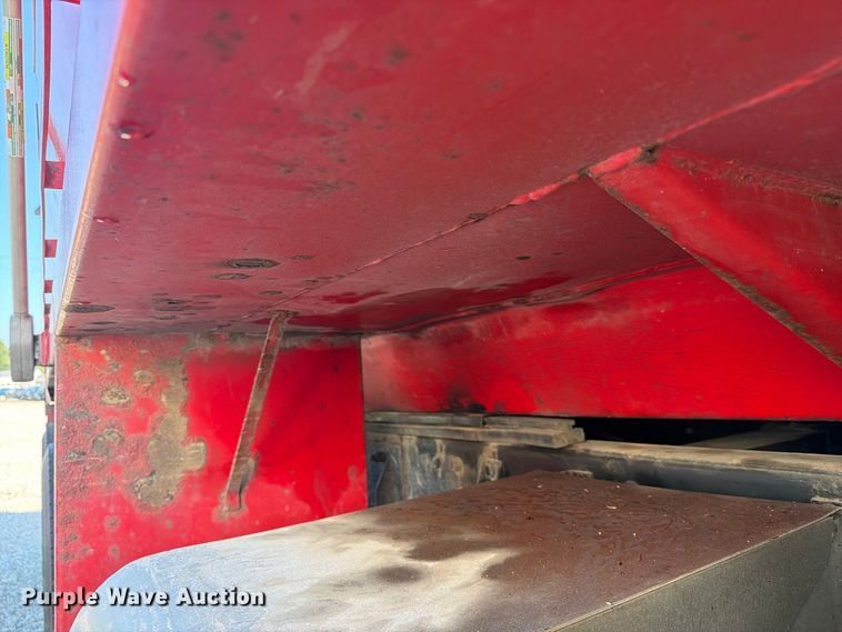 image for item YA4711 2014 Peterbilt 388 dump truck