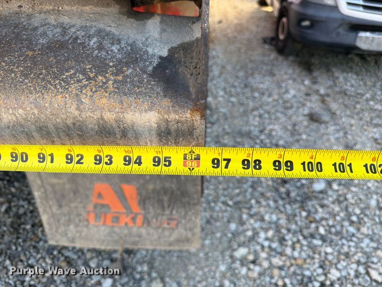 image for item YA4711 2014 Peterbilt 388 dump truck