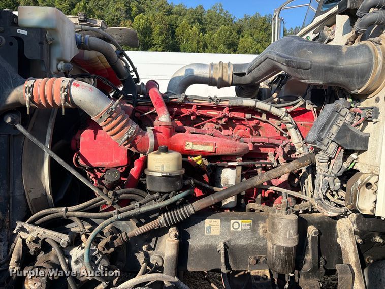 image for item YA4711 2014 Peterbilt 388 dump truck