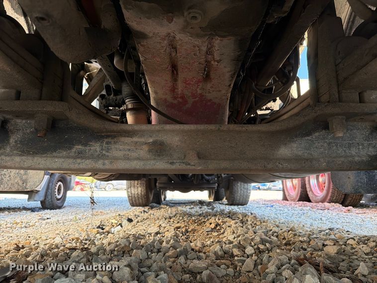 image for item YA4711 2014 Peterbilt 388 dump truck