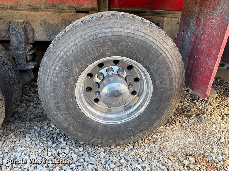 image for item YA4711 2014 Peterbilt 388 dump truck