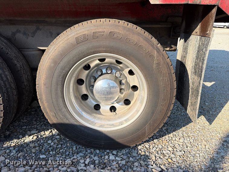 image for item YA4711 2014 Peterbilt 388 dump truck