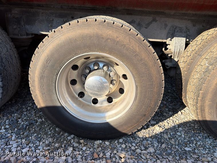 image for item YA4711 2014 Peterbilt 388 dump truck