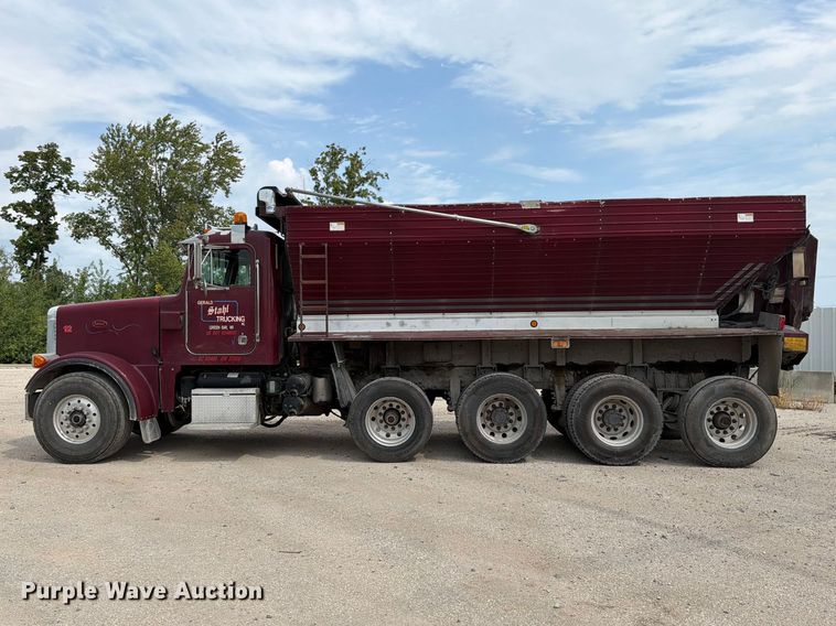 image for item YA4717 2000 Peterbilt 378 rock slinger truck