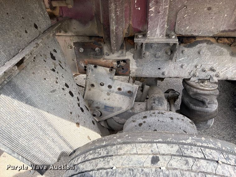 image for item YA4717 2000 Peterbilt 378 rock slinger truck